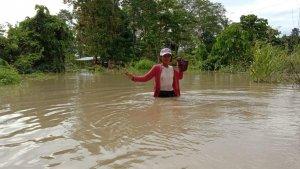 banjir-di-kecamatan-malangke-barat-kabupaten-luwu-utara-jumat-2252020.jpg