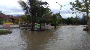 banjir-merendam-taman-lestari-sulikan-masamba-di-kelurahan-bone-1862020.jpg