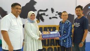 chaidir-syam-suhartina-bohari-mengunjungi-redaksi-tribun-timur-251201.jpg