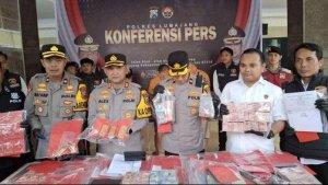 curi-emas-lumajang.jpg