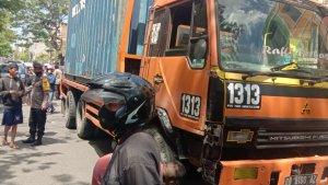 kecelakaan-m4r5t3434.jpg