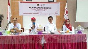 mudzakkar-topi-merah.jpg