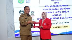 penandatanganan-MoU-Pemkab-Lutim-dan-UMB-Palopo.jpg