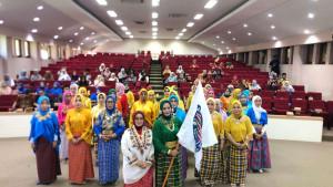 perempuan-mandar-dilantik-di-balaikota-2025.jpg
