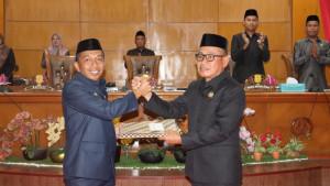 rapat-penetapan-ranperda-inisiatif.jpg