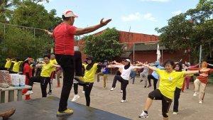 yayasan-hadji-kalla-peringati-hari-diabetes-sedunia-di-lapangan-tennis-jl-andi-tonro.jpg