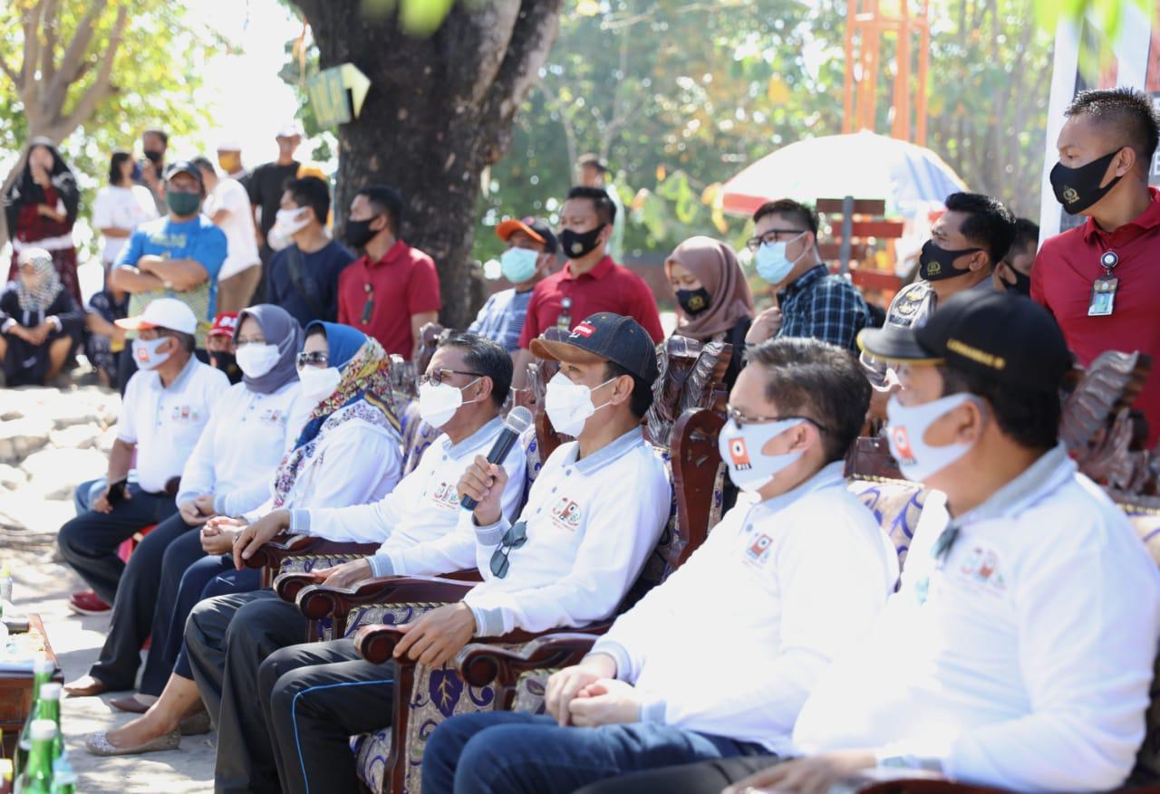 10-ribu-masker-kepada-seluruh-penghuni-pulau-lae-lae.jpg