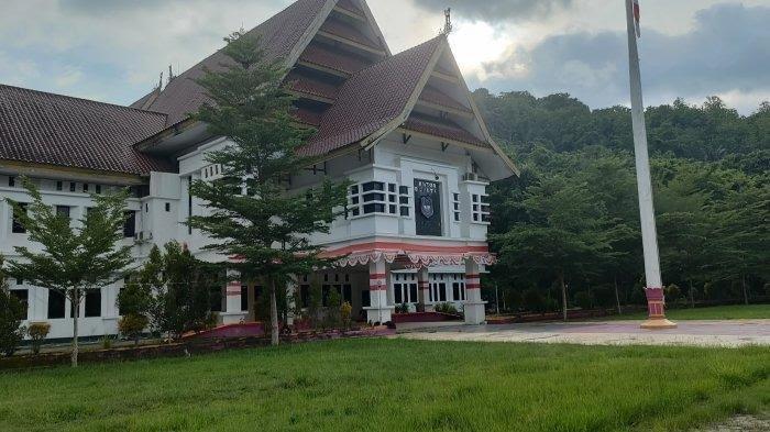 Bupati Enrekang Mutasi 7 Pejabat Struktural Jadi Guru dan Pengawas, Ini Nama-namanya