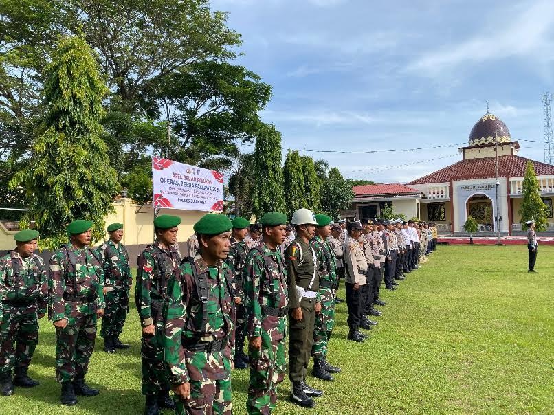 2025-11-17-Polres-Bulukumba-menggelar-apel.jpg