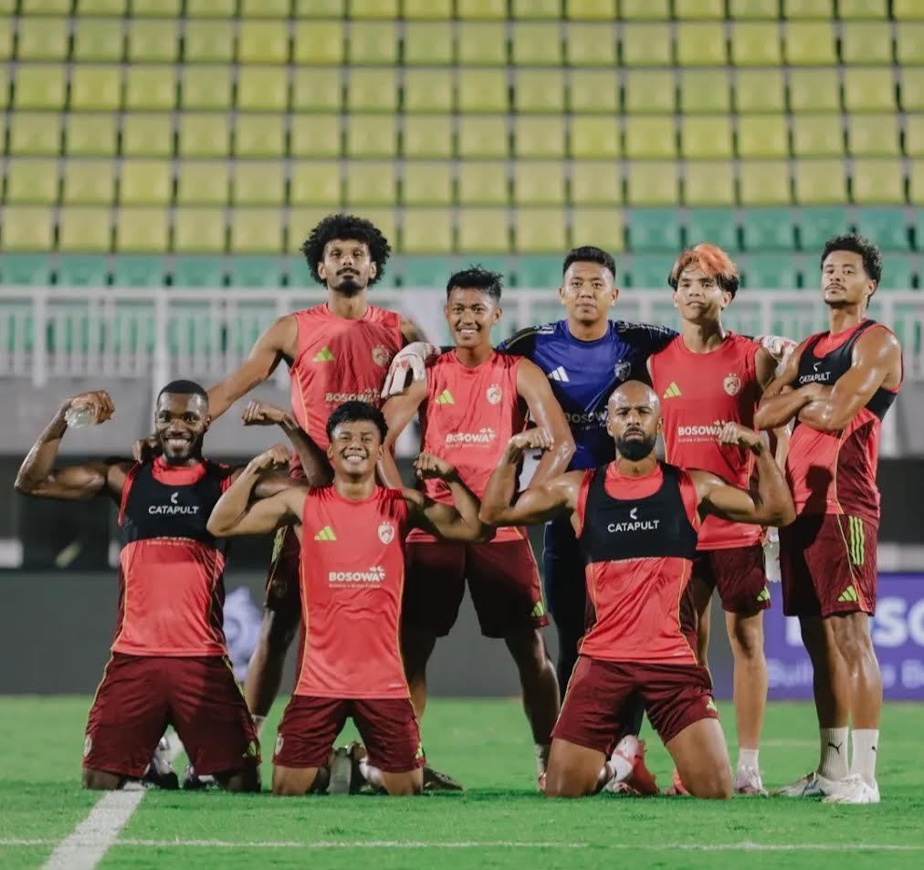 20250927-Skuad-PSM-Makassar-saat-official-training-jelang-lawan-PSIM-Yogyakarta.jpg