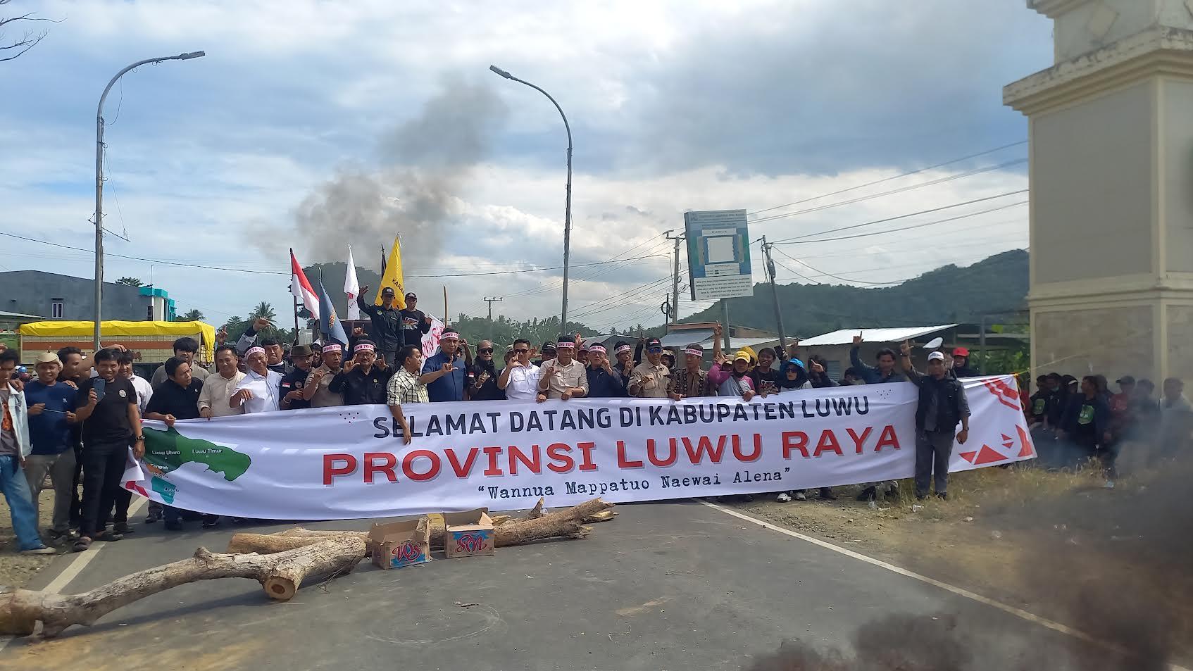 2026-01-22-Aksi-demonstrasi-gabungan-Wija-to-Luwu-5.jpg