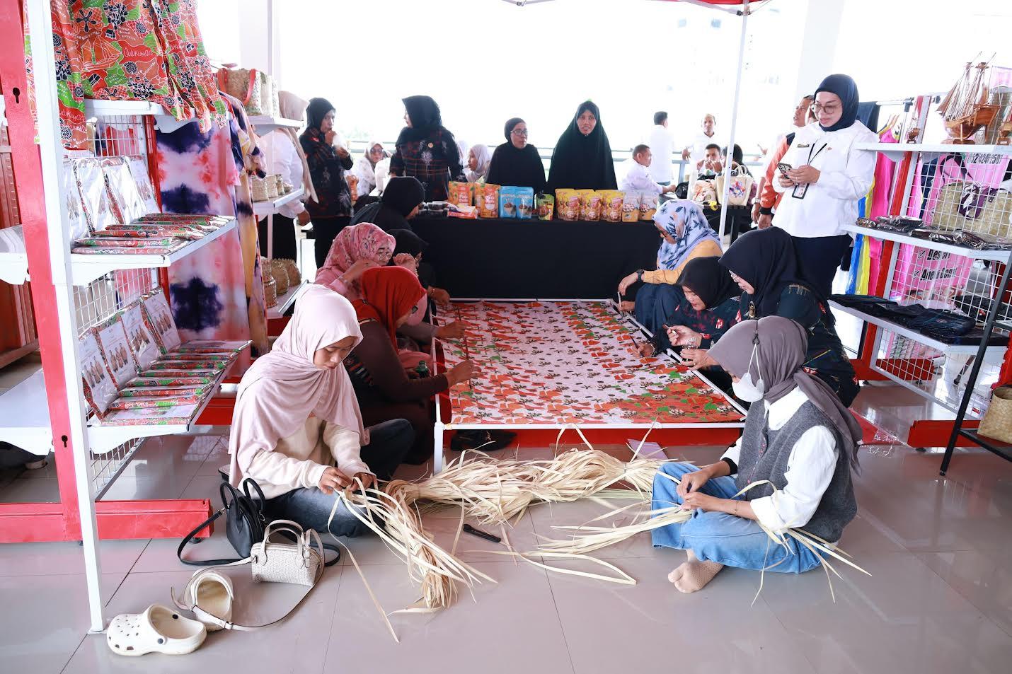 2026-05-07-Sejumlah-pengrajin-di-Kabupaten-Bulukumba.jpg