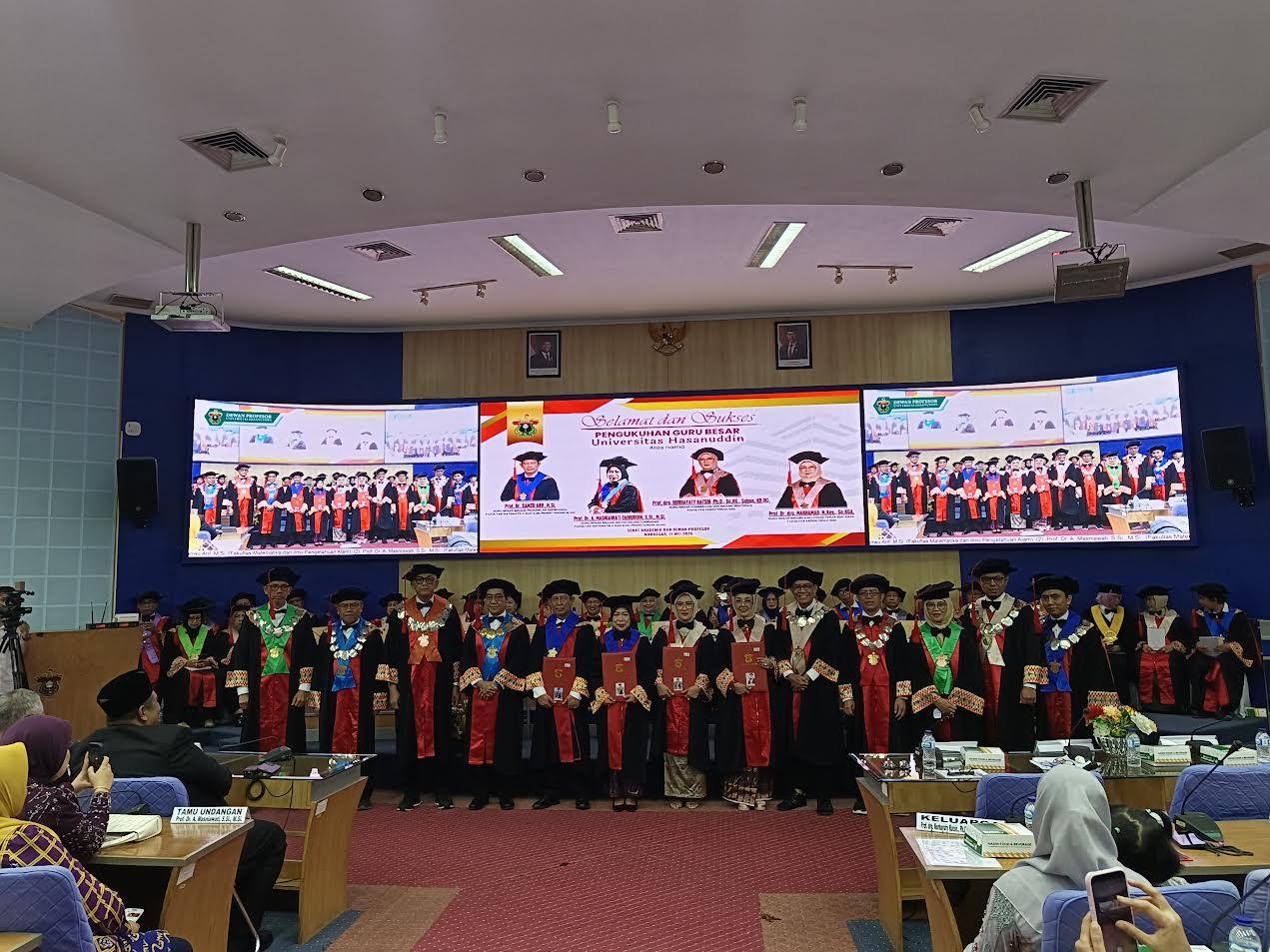 2026-05-11-Prof-Jamaluddin-Jompa-mengukuhkan-empat-guru-besar.jpg