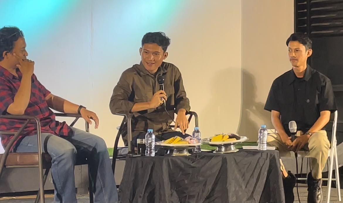 2026-06-16-Tiyo-Ardianto-tengah-dan-Direktur-Institute-Profetik-Asratillah-7.jpg