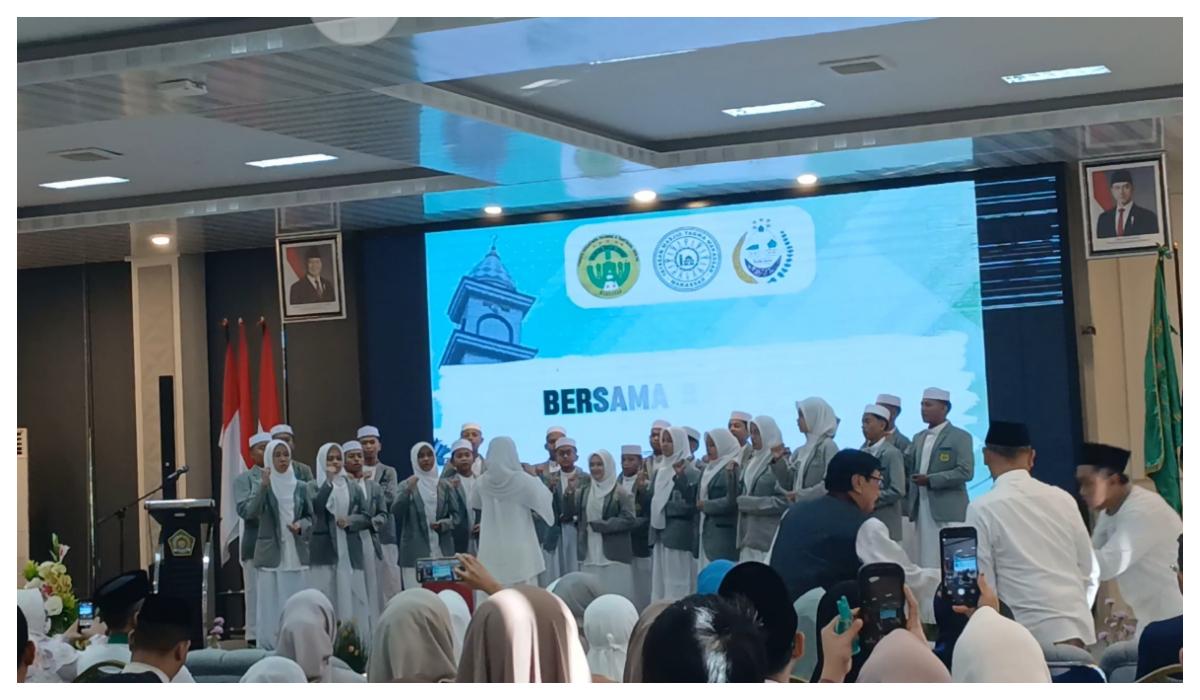 PPTQ Takwa Makassar Wisuda 67 Santri Tahfiz, 13 Hafal 30 Juz - Tribun-timur.com
