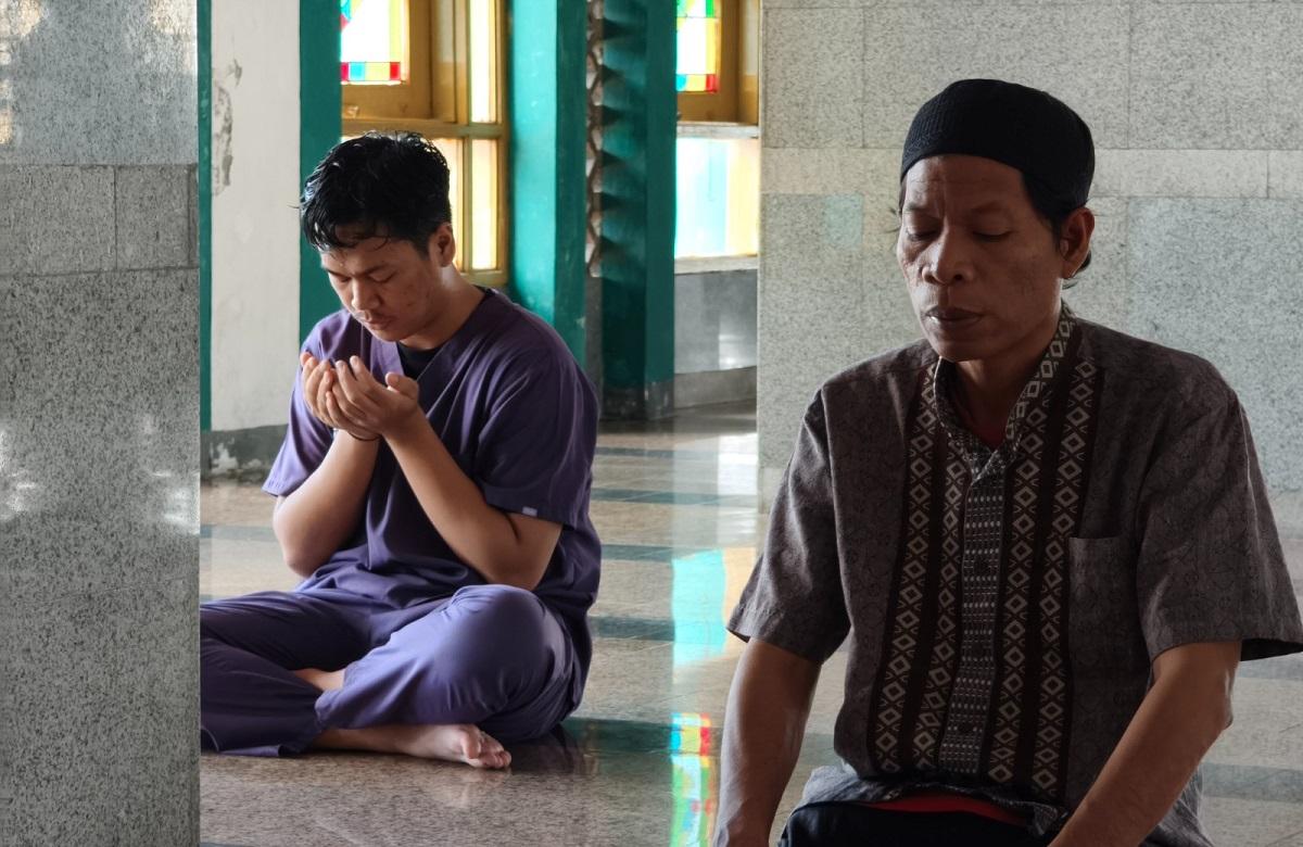 Bacaan Dzikir dan Doa Setelah Sholat Lengkap Bahasa Arab, Latin, beserta Artinya - Tribun-timur.com