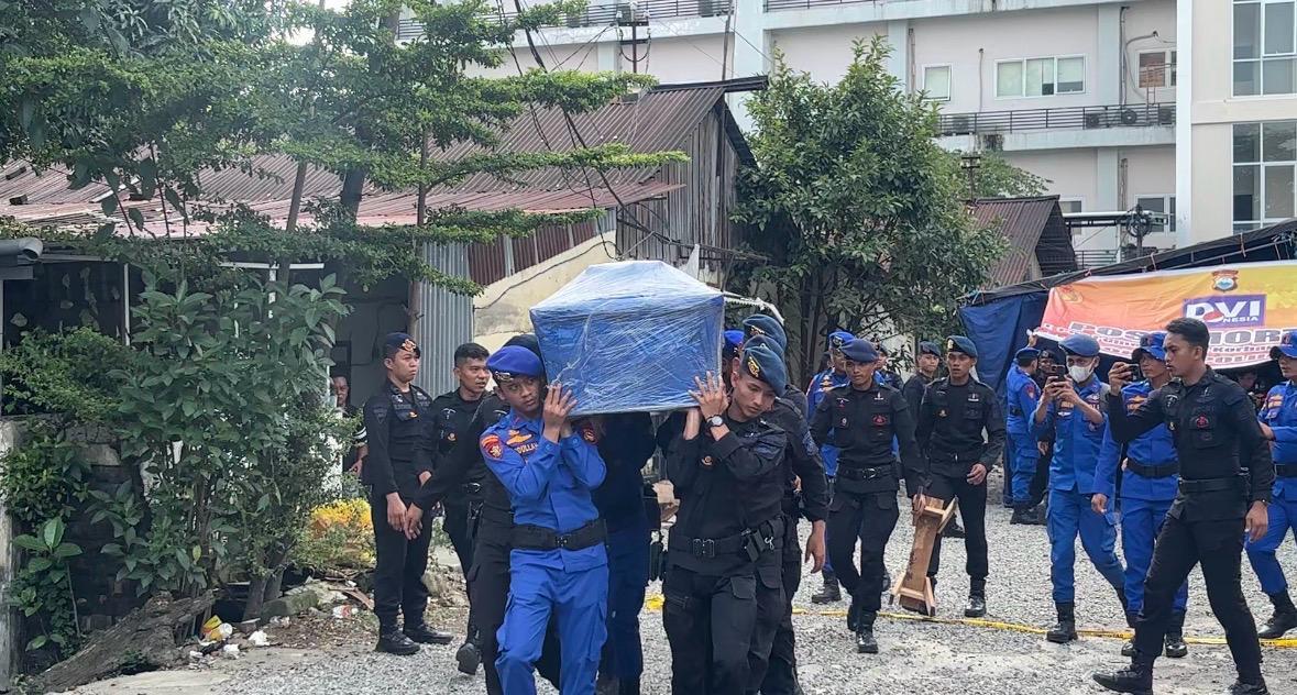 20260124-jenazah-korban-jatuhnya-pesawat-32.jpg