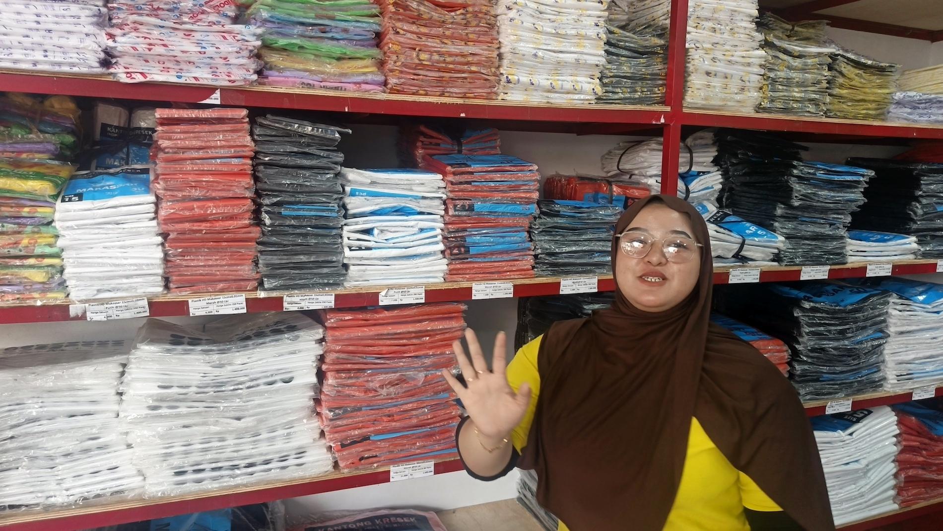 Harga Kantong Plastik Tahan Panas Naik Hampir Dua Kali Lipat