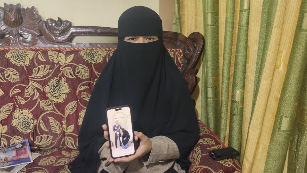 Kesaksian Istri Ashari Samadikun Kapten Kapal Disandera Perompak Somalia