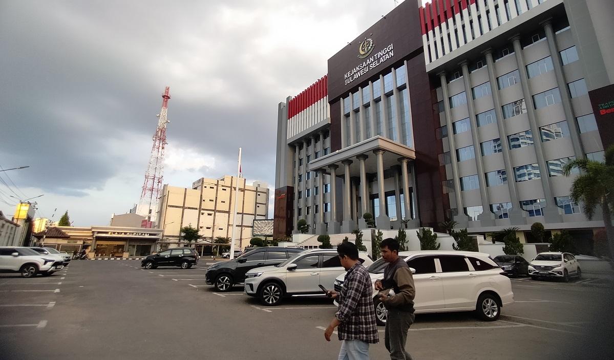 Isu Ketegangan Korps Adhyaksa dan Bhayangkara, Kejati Sulsel Batal Zoom Meeting. Polda: Kami Normal - Tribun-timur.com