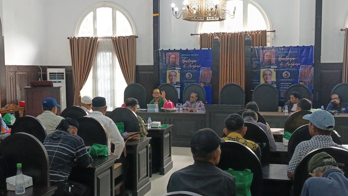 Baca Ulang 400 Tahun Perjalanan Syekh Yusuf, Bedah Buku Berlayar di Angkasa Karya Prof Halilintar - Tribun-timur.com