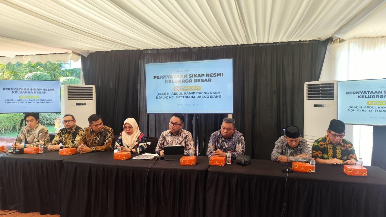 2 Kakak Husniah Talenrang tak Tampak Konferensi Pers Keluarga Soal Polemik Politik Hak Angket - Tribun-timur.com