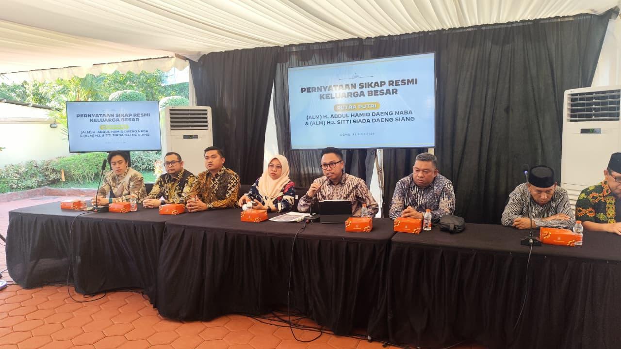 Pernyataan Sikap Keluarga Besar Husniah Talenrang Tolak Diseret dalam Polemik Politik - Tribun-timur.com