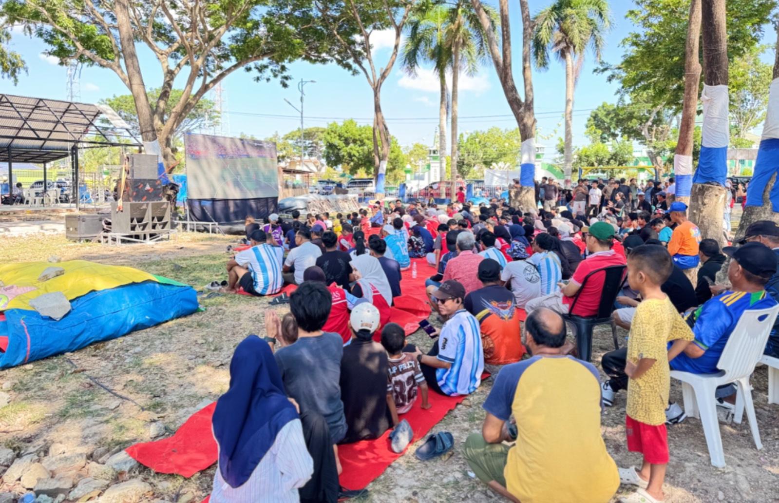 Syahar Bareng Ratusan Warga Sidrap Banjiri Hutan Ganggawa Nobar Argentina vs Swiss - Tribun-timur.com