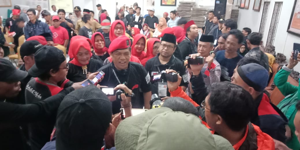 4-pasang-bakal-calon-bupati-maros-siap-bertarung-perseorangan-setor-syarat.jpg