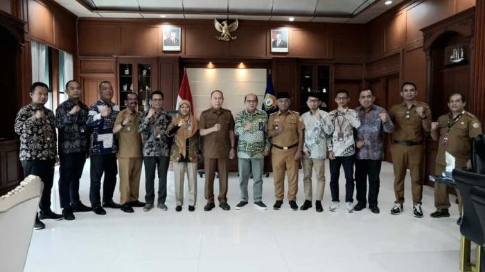 AUDIENSI-PLN-UIP-SULAWESI-DAN-GUBERNUR-SULTENG.jpg