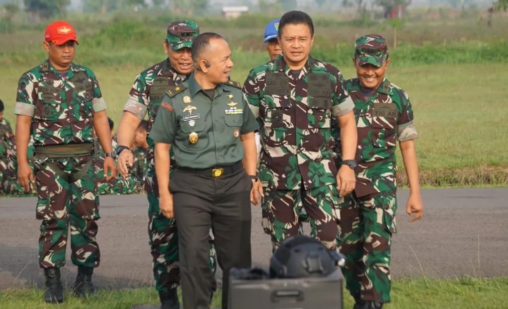 Brigjen-TNI-Agus-Isrok-Mikroj-saat-masih-menjabat-Kadislaikad-43534.jpg