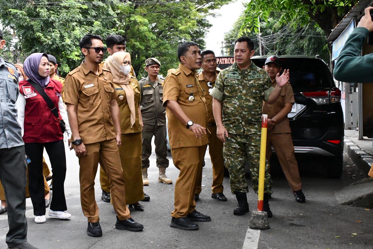 Camat-Mariso-Andi-Syahrir-bersama-unsur-Forum-Pimpinan-Kecamatan.jpg