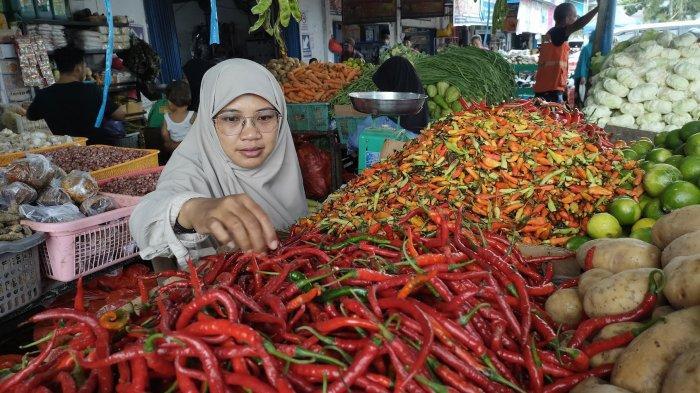 DEFLASI-MAROS-Pedagang-cabai-di-Pasar-Tramo-Maros.jpg