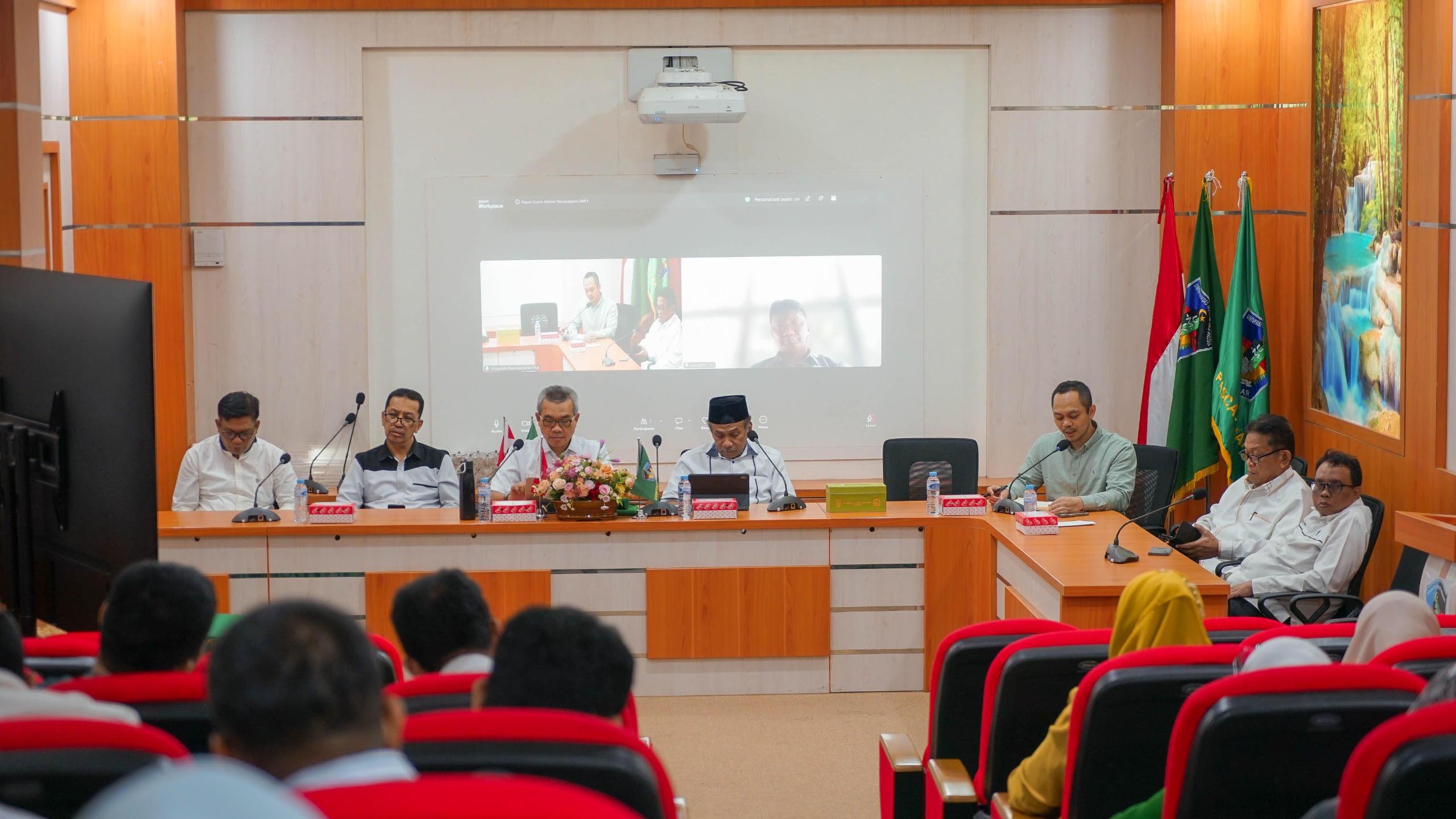 Direktur-Pascasarjana-UMI-Prof-Dr-Laode-Husen.jpg