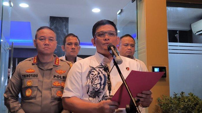Direktur-Reskrimsus-Polda-Metro-Jaya-Kombes-Ade-Safri-Simanjuntak-seret-Firli.jpg