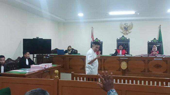 Tak Terima Dakwaan JPU, Annar Sampetoding Ajukan Eksepsi di Sidang Kasus Uang Palsu