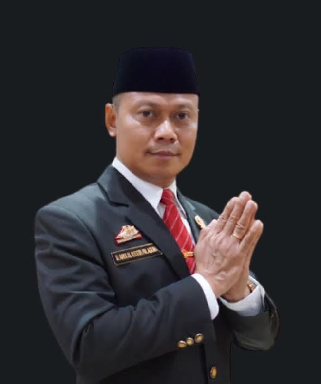 Doa-DPRD-Kabupaten-Wajo-pada-HUT-ke-19-Tribun-Timur.jpg