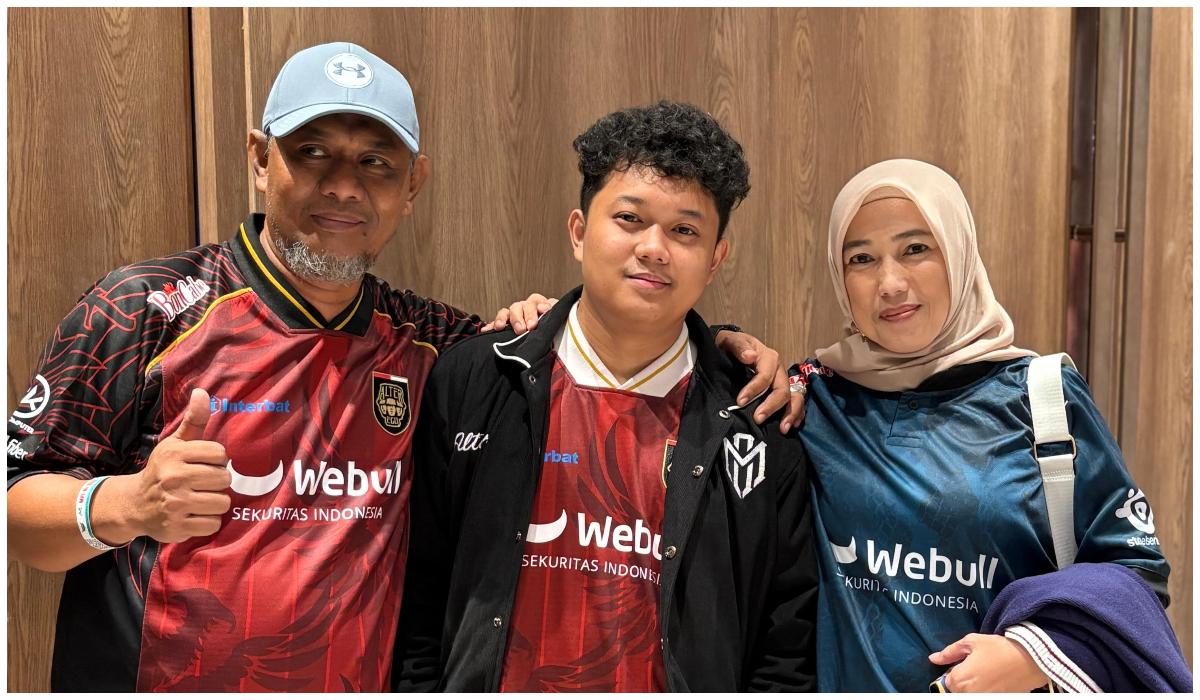 GAME-Potret-foto-bersama-Affan-bersama-dengan-kedua.jpg