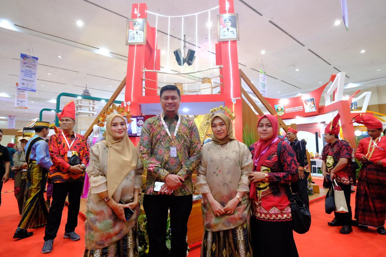 Miniatur Jembatan Kembar dan Produk Unggulan UMKM Gowa Tampil Memukau di APKASI Otonomi Expo 2024