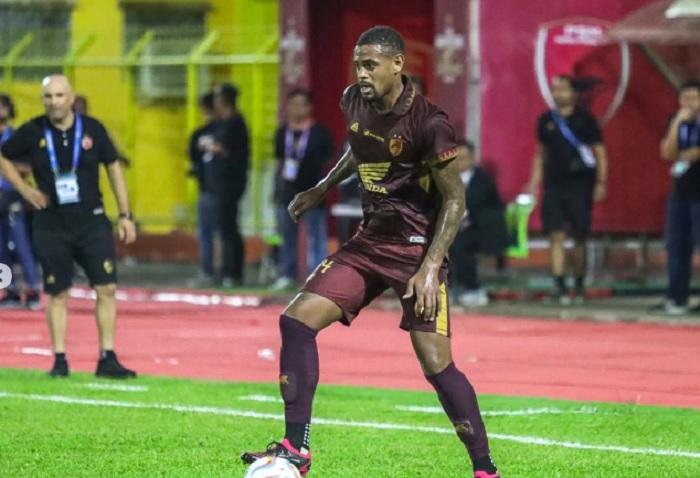 Gelandang-PSM-Makassar-Ze-Paulo.jpg