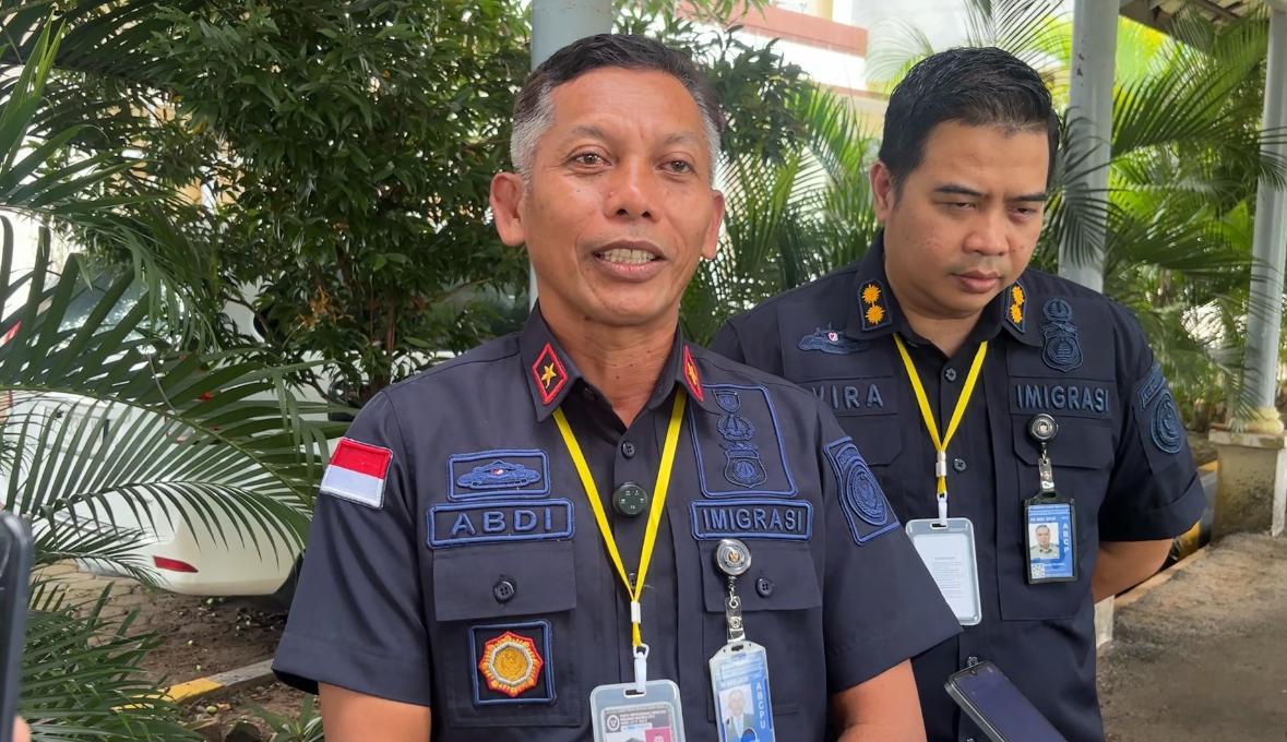 HAJI-2026-Kepala-Kantor-Imigrasi-Kelas-I-Khusus-TPI-Makassar-Abdi-Widodo-Subagyo.jpg