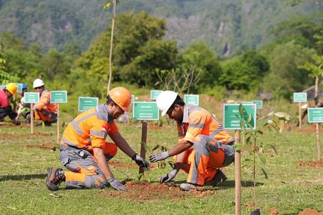 HARI-BUMI-PT-Semen-Tonasa-turut-ambil-bagian-dalam-kegiatan.jpg