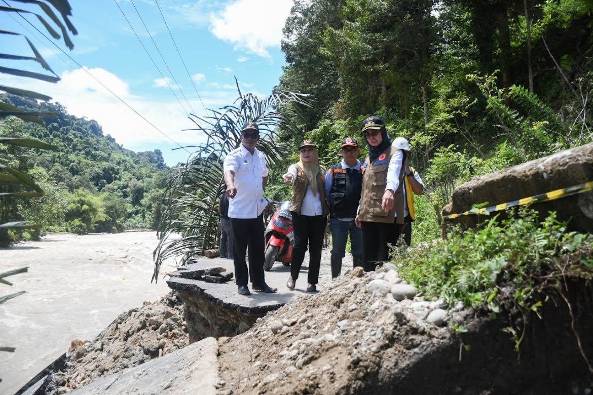 Poros Sabbang-Seko dan Rongkong di Pararra Putus, Bupati Lutra Harap Gubernur Segera Bantu