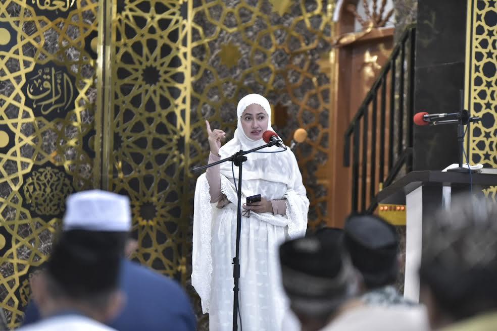 Bupati Luwu Utara Tarawih Pertama di Sukamaju, Wakil Bupati di Masjid Kantor Bupati