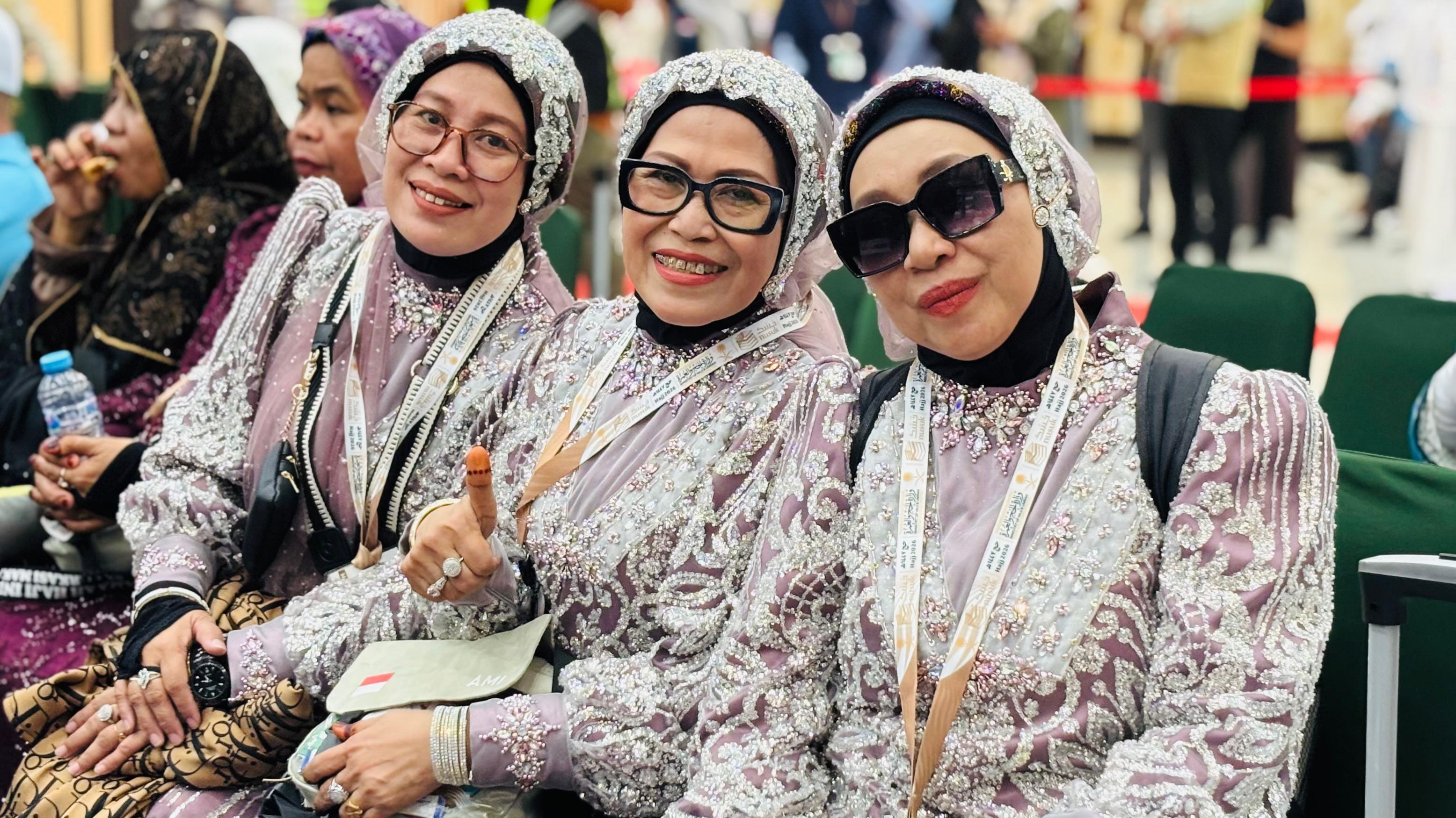 Jamaah-haji-Kloter-3-Debarkasi-Makassar-Sitti-Rosmiati.jpg