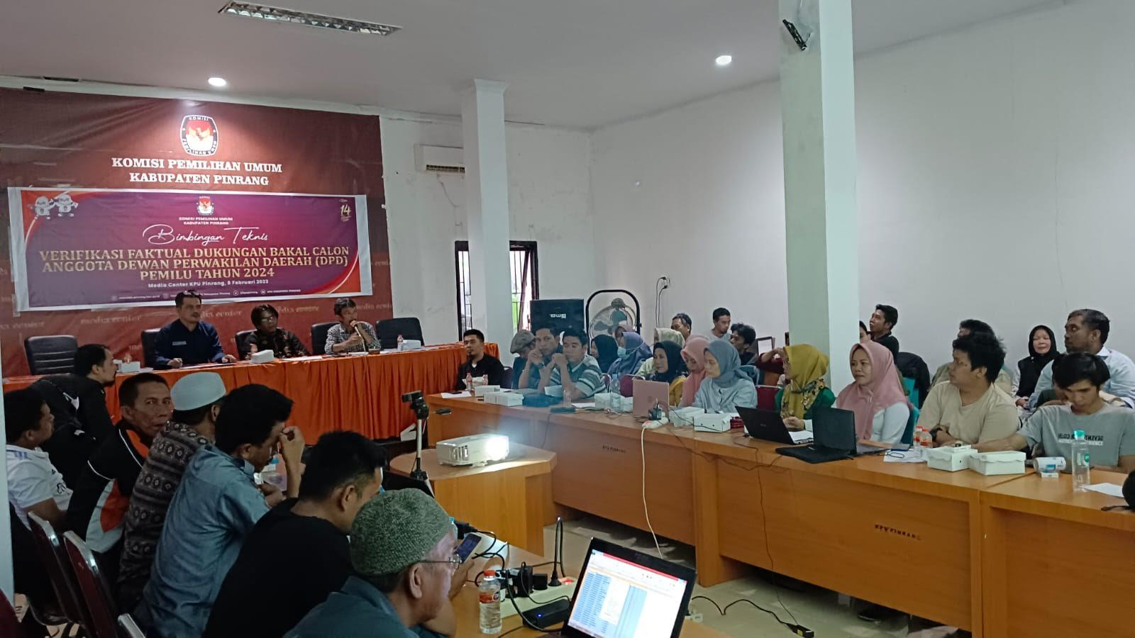 KPU-Pinrang-menggelar-Bimbingan-Teknis-Bimtek-Verifikasi-Faktual-Pemilu-2024-Rabu-822023.jpg
