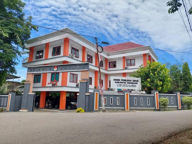 Kantor-KPU-Enrekang-Jl-Jenderal-Sudirman-bu.jpg