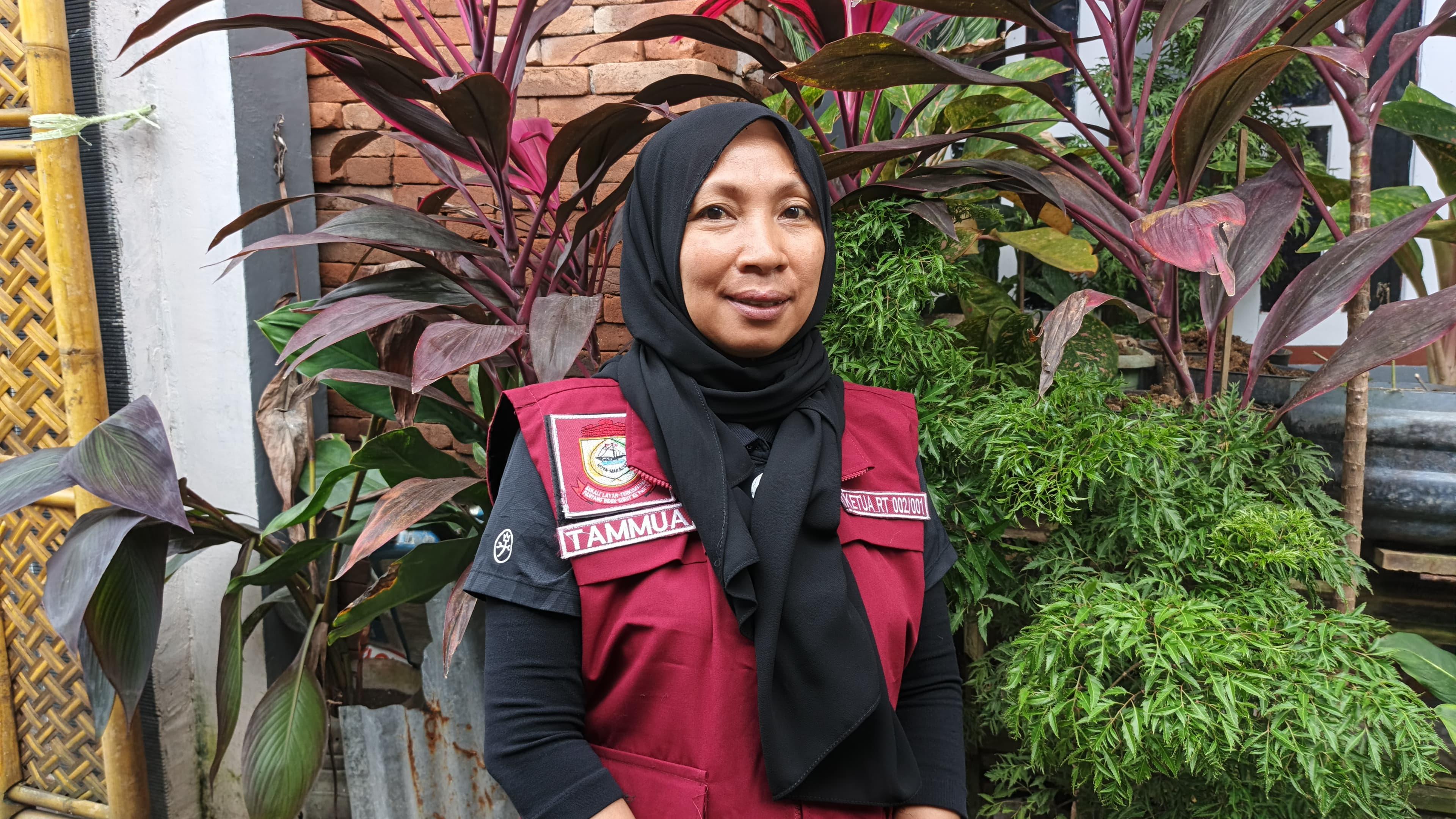 Kasmiwati-Karim-Ketua-RT-002RW-001-Kelurahan-Tammua.jpg