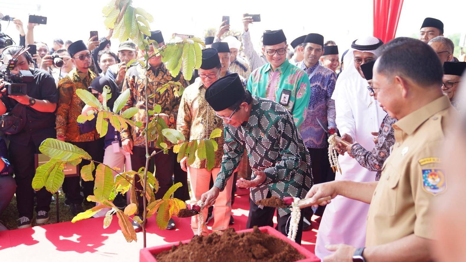 Kemenag Inisiasi Penanaman Sejuta Pohon Matoa Peringati Hari Bumi ...