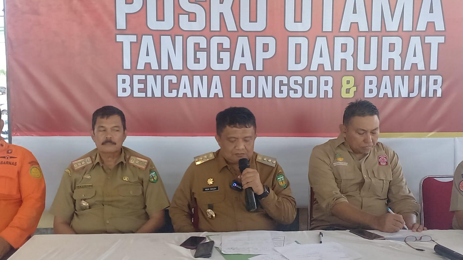 Kepala-Dinas-Sosial-Sulsel-Malif-Faisal-saat-konfrensi-pers-di-0.jpg